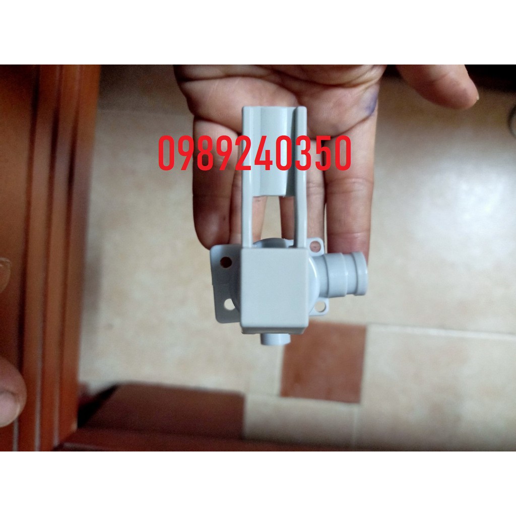 Vòi cây nước nóng lạnh bên nóng