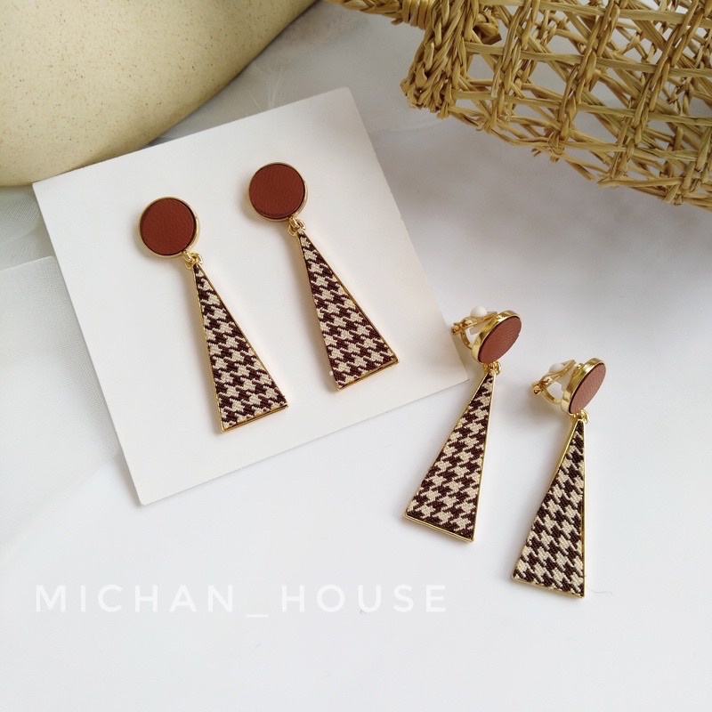 Bông tai sọc nâu xinh xắn