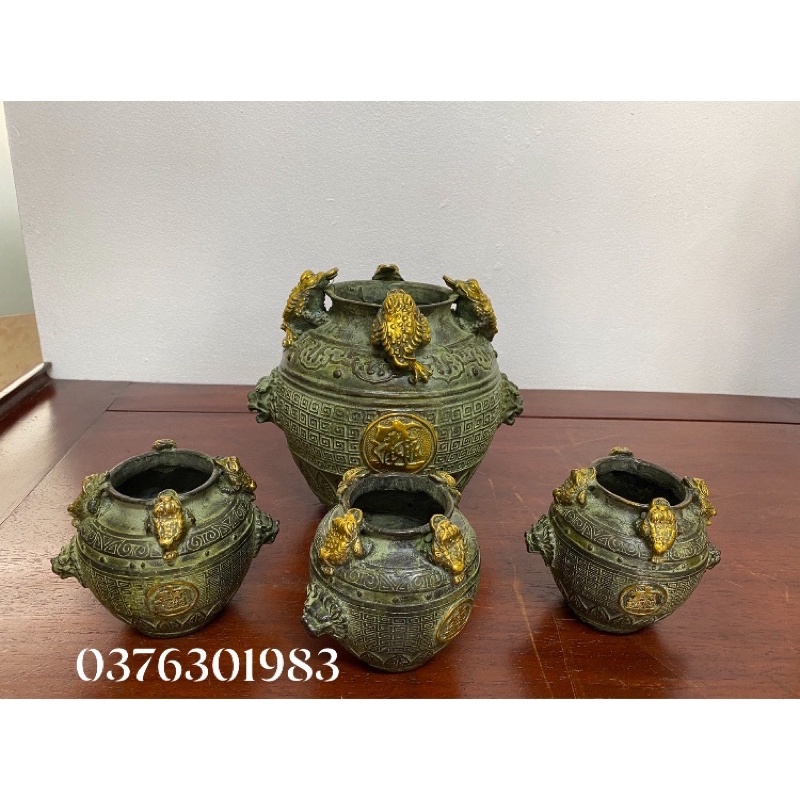 Hũ đựng tiền vàng hay còn gọi là Hũ Tài Lộc cỡ xiêu đại chất liệu Đồng Thau lên men xanh
