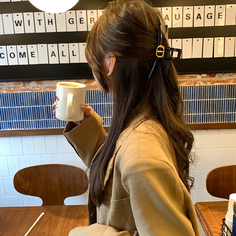 Kẹp Tóc Hình Cá Mập Sang Trọng Cho Nữ