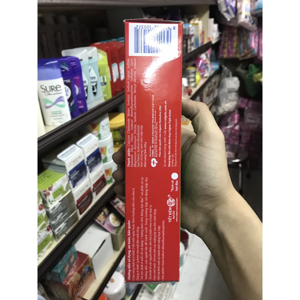 Kem đánh răng Colgate tặng bàn chải