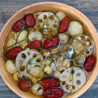 50g mỗi vị: nguyên liệu chè sâm bổ lượng. Date 2022