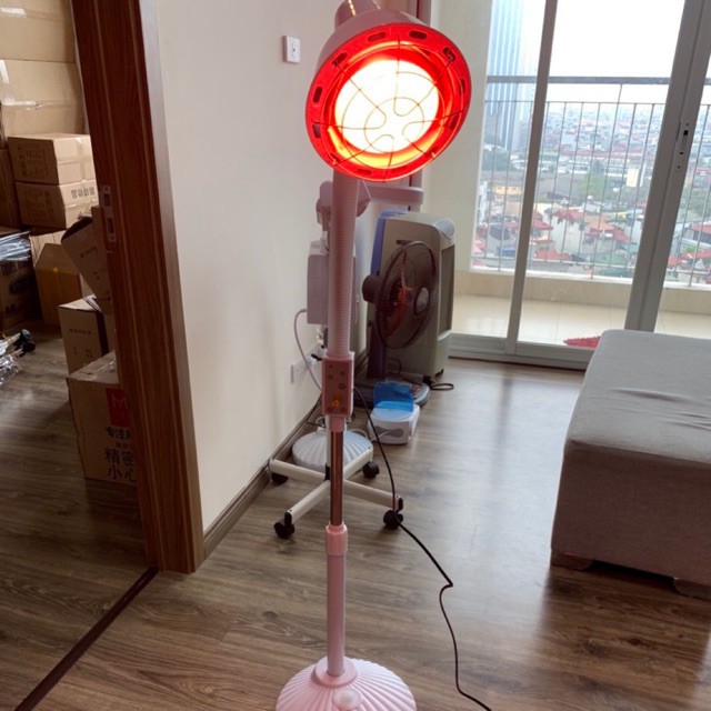Đèn hồng ngoại, đèn gù giảm béo, khám bệnh và chiếu tia hồng ngoại chân cao 1.7m có điều chỉnh cường độ sáng.