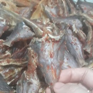 Khô cá lăng xẻ ướp ớt vừa ăn