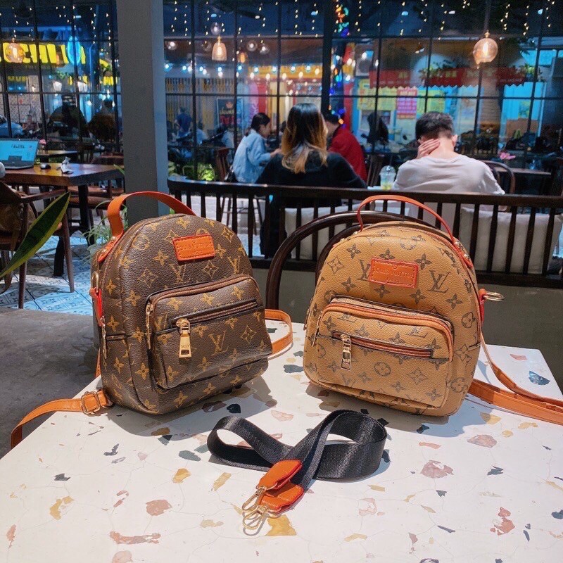 Balo hoạ tiết Lv