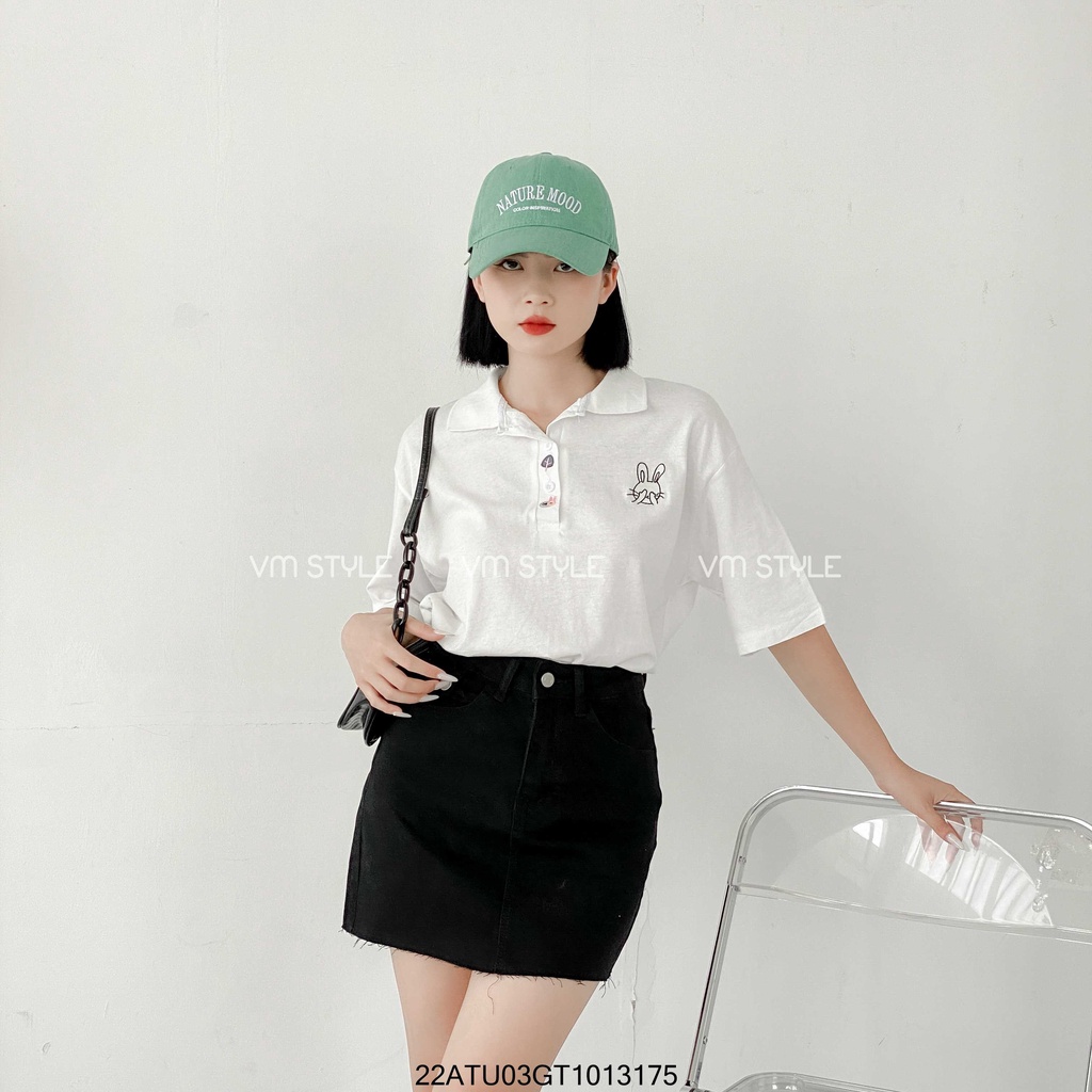 Áo thun VM STYLE polo tay ngắn cổ bẻ thêu thỏ 976_ 22ATU05A961311