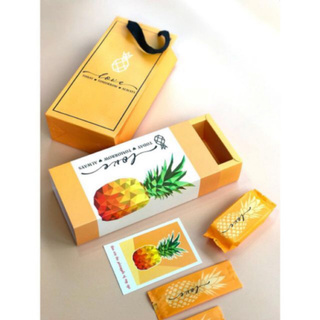 Hộp đựng bánh dứa vàng