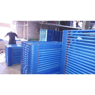 Giường lưới chân tròn