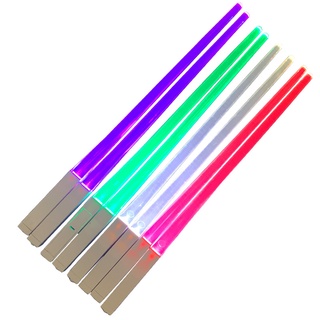 Đôi đũa có đèn led phát sáng độc đáo