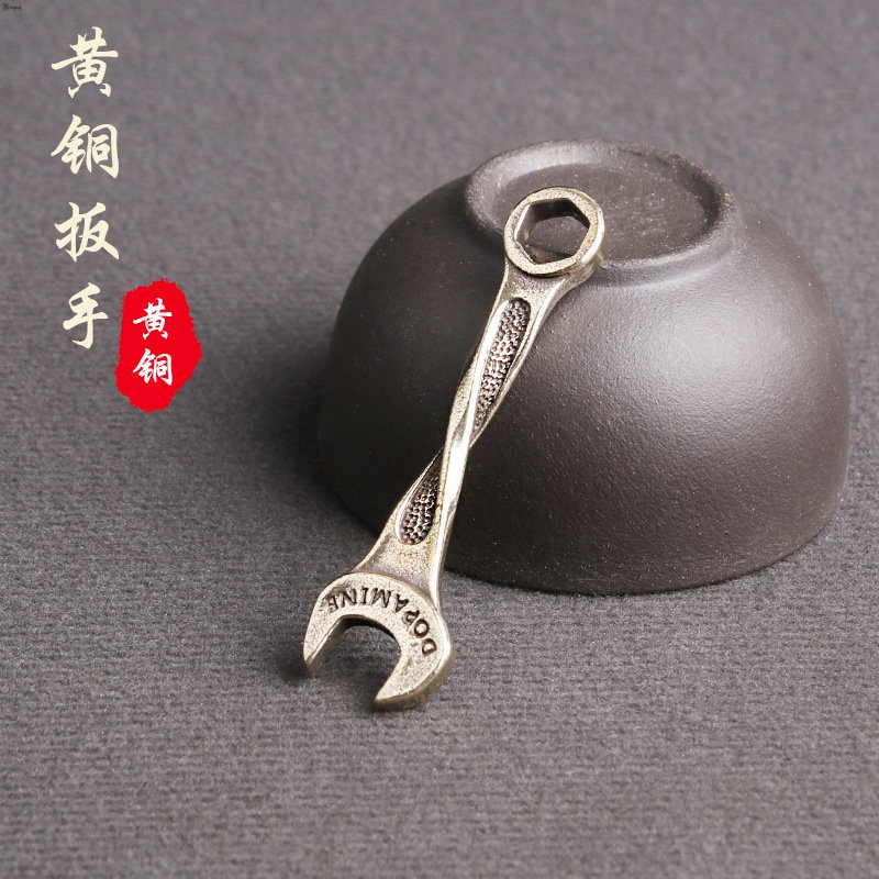 Yueying Mặt Dây Chuyền Chìa Khóa Hình Cờ Lê Cổ Điển Bằng Đồng Thau Phân Phối Lý Tưởng Phong Cách Punk