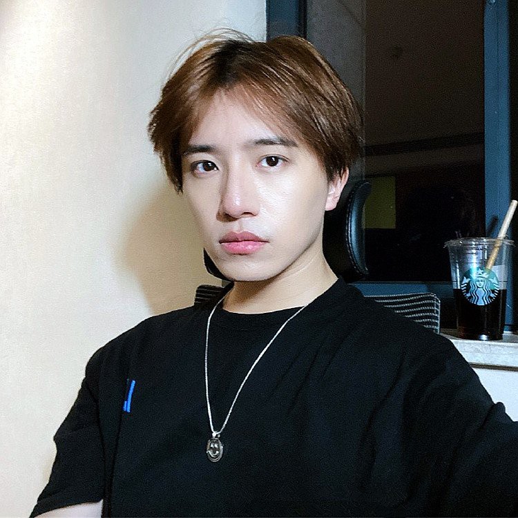 Dây chuyền cheap moment mặt cười xoay Bá Viễn Into1 CHUANG 2021 thời trang cá tính