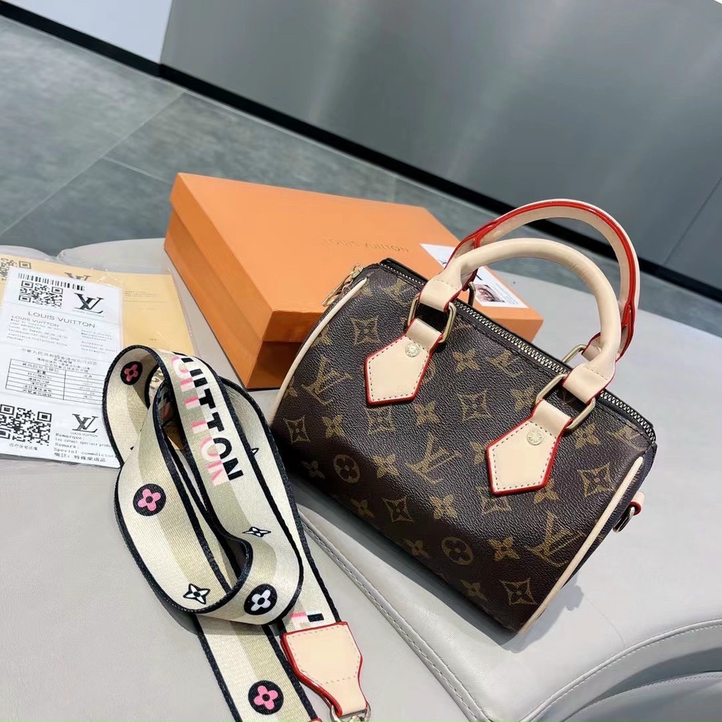 Túi xách LV trống mini dây đeo bảng to