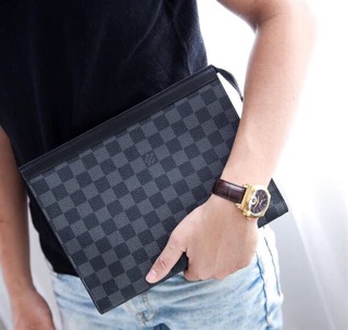 Cluth cầm tay LV hàng đẹp fullbox