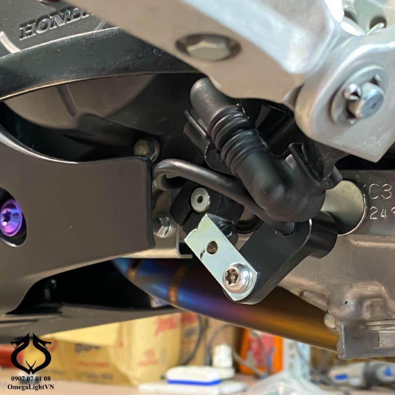 Bộ hỗ trợ sang số nhanh OMG_Quickshifter dành cho các dòng xe tay côn