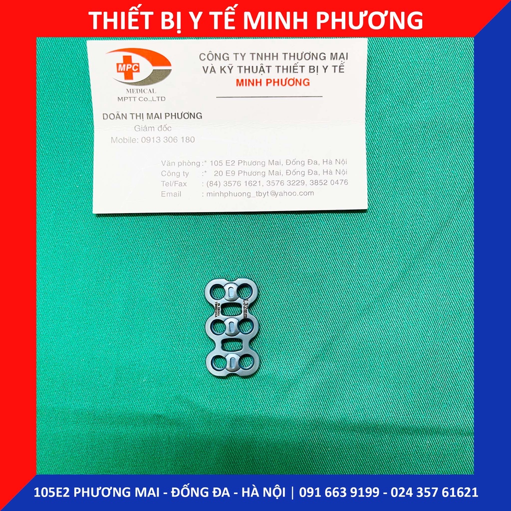 Nẹp titan cột sống cổ các lỗ
