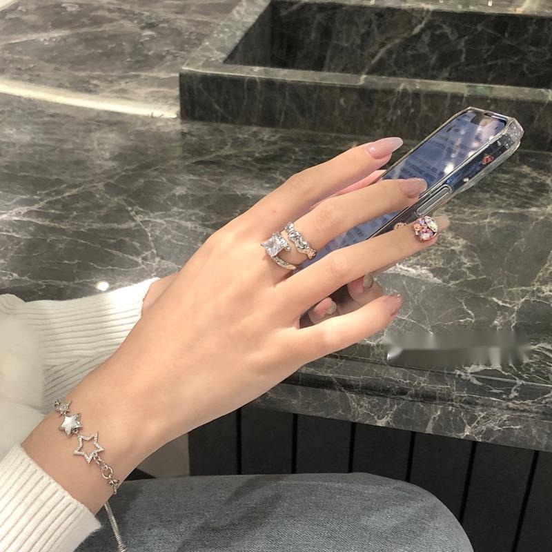 Nhẫn Lõm Thiết Kế Đơn Giản Sang Trọng