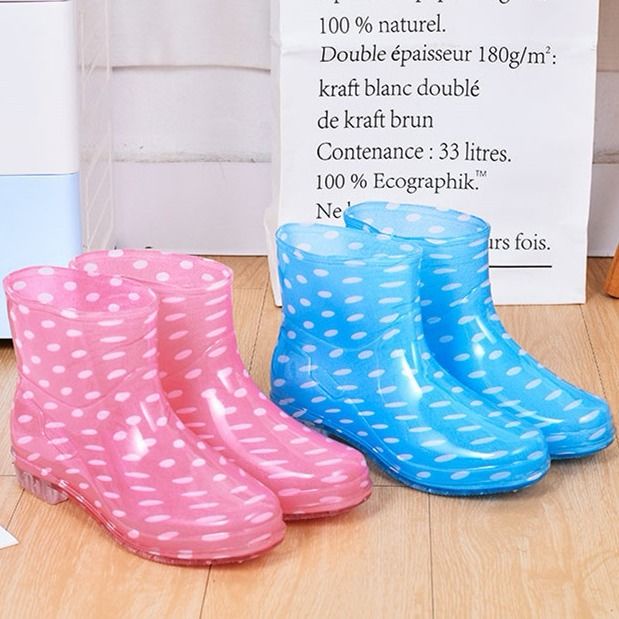 DMới bốn mùa nữ ống vừa và thấp cộng với nhung giày nước ủng người lớn cao su không thấm chống trượt ngắn đi mưa