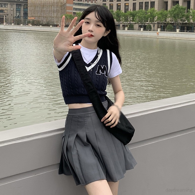 Áo Croptop Sát Nách Cổ Chữ V Thêu Chữ Màu Sắc Tương Phản Phong Cách Hàn Quốc Cho Nữ