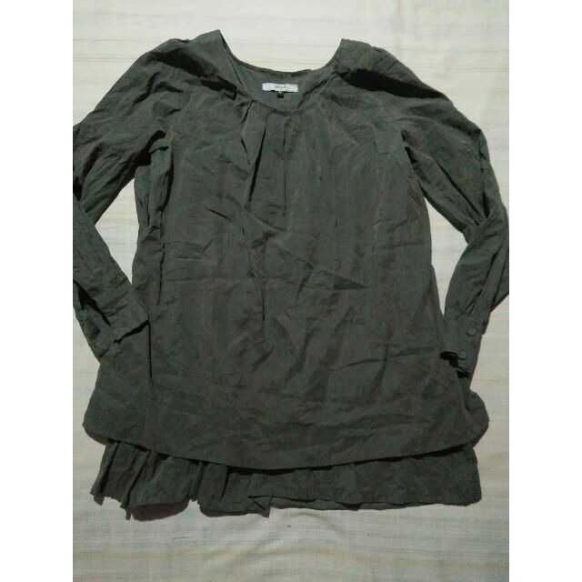 D07. Áo kiểu dáng rộng size M, XL vừa,chất dù. Hàng thùng