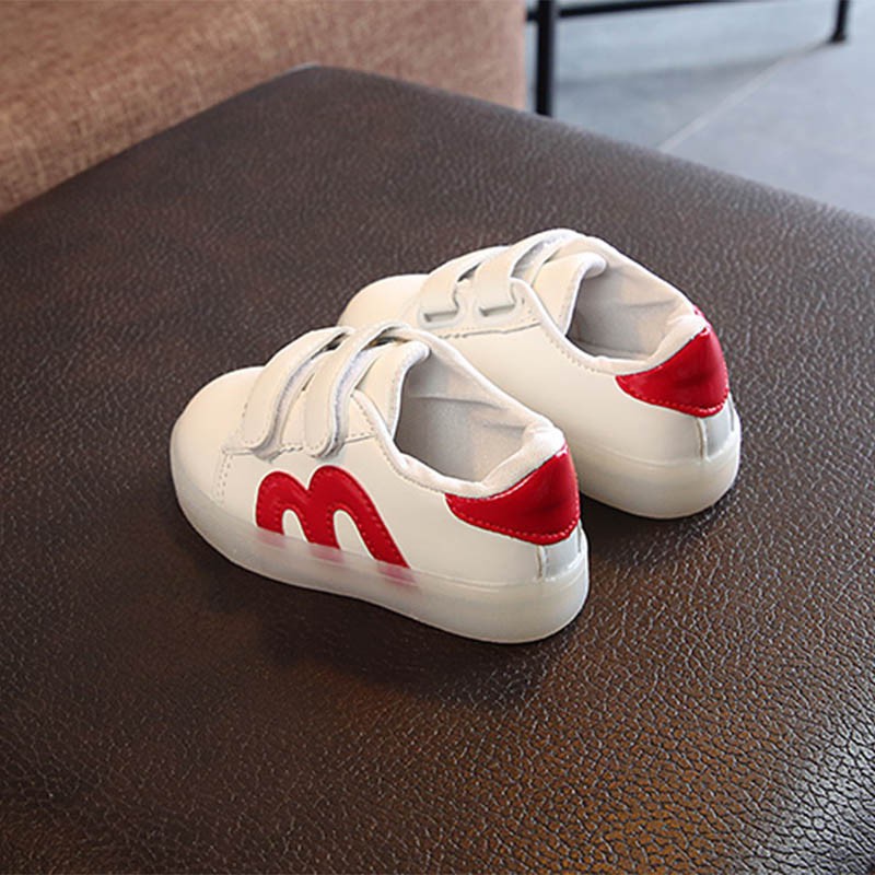 Giày Thể Thao Có Đèn Led Cho Bé