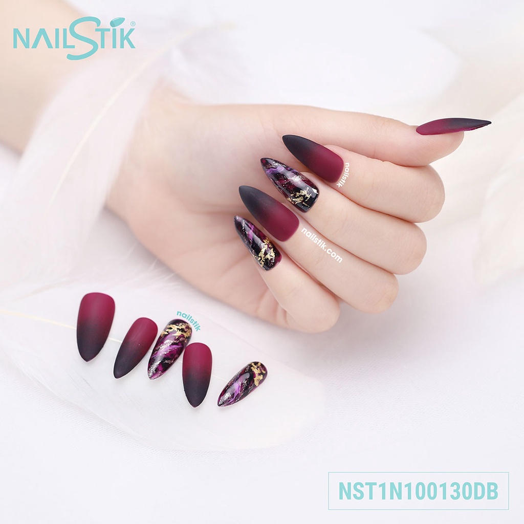 Móng úp thiết kế by NAILSTIK, màu đỏ, form móng bầu, ngắn/dài, 130