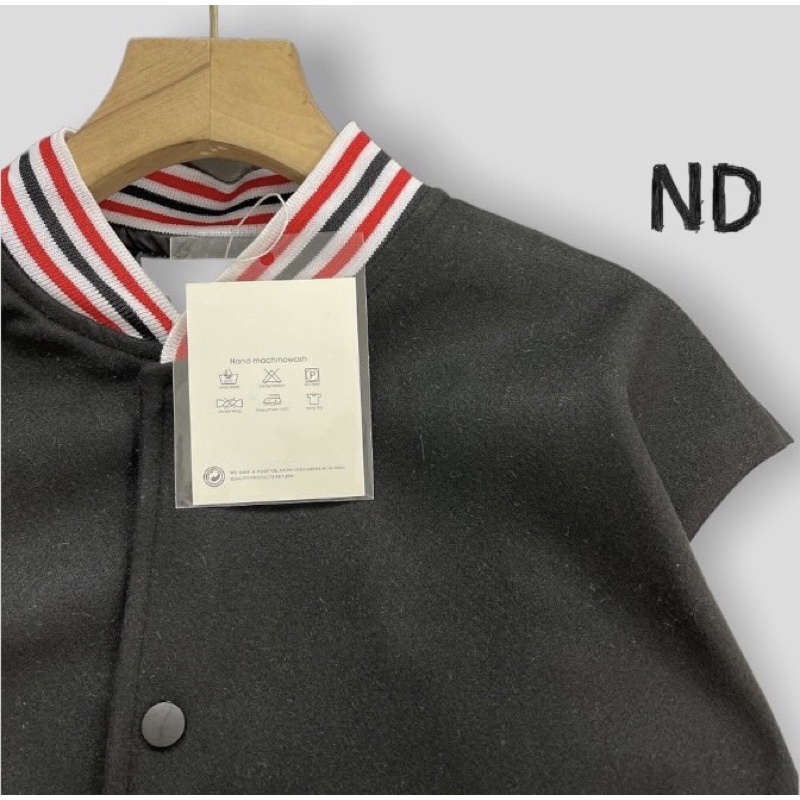 Áo khoác bomber có họ tiết thom kẻ vạch thời trang đơn đôi, Áo thời trang thu đông có hoạ tiết btshop từ 45 đến 75 kg