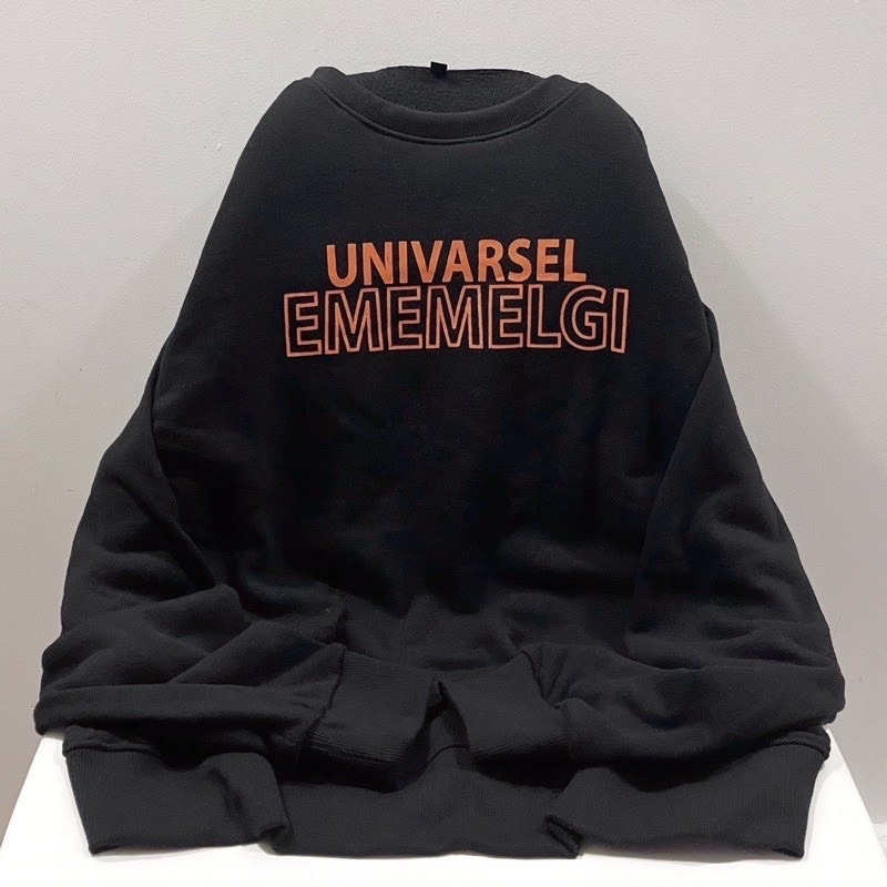 Áo nỉ UNIVAR bo gấu TT6