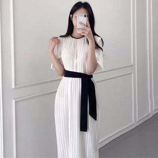 [Sẵn] Đầm trắng xếp li buộc eo