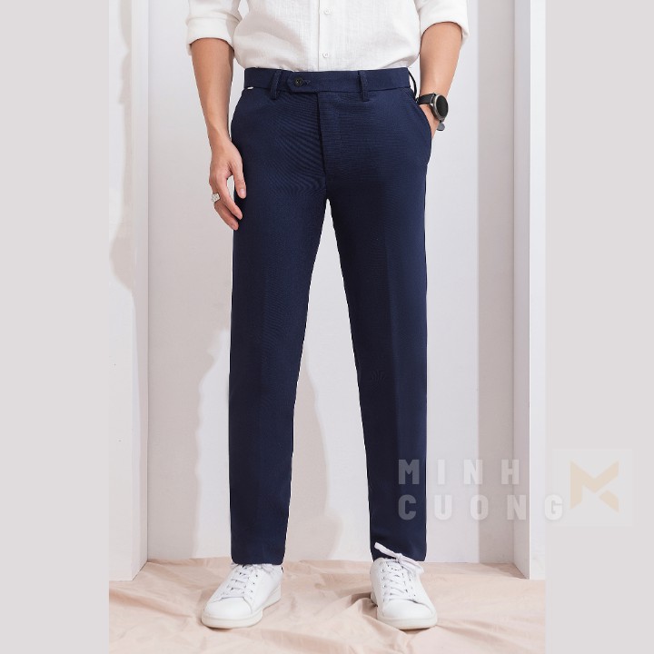 Quần tây đen nam đẹp dáng ôm côn, chất vải tuyết mưa dầy dặn, co giãn 4 chiều | BigBuy360 - bigbuy360.vn