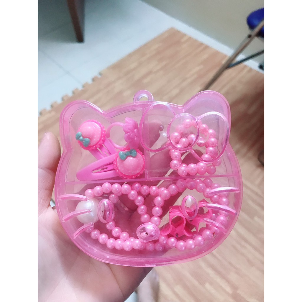 Bộ Sản Phẩm 5 Món Làm Đẹp Hello Kitty Cho Bé