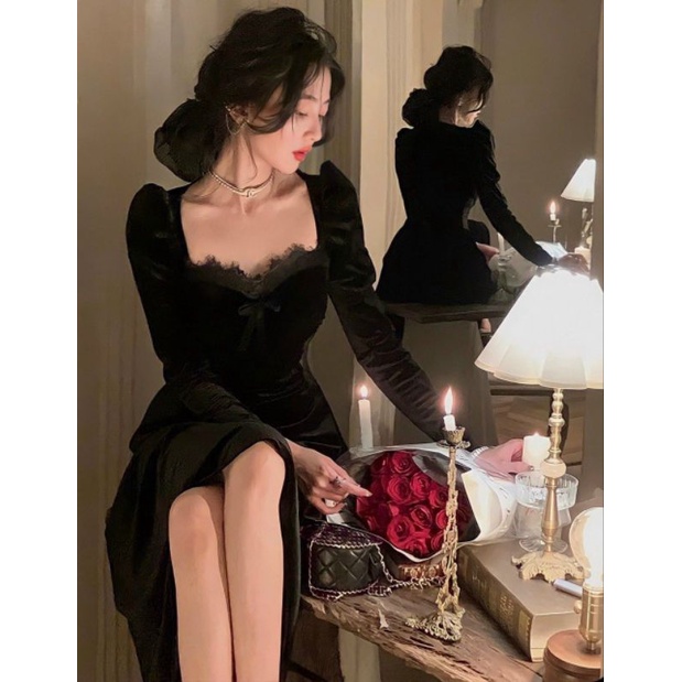 Váy Nhung Dáng Dài Viền Ren