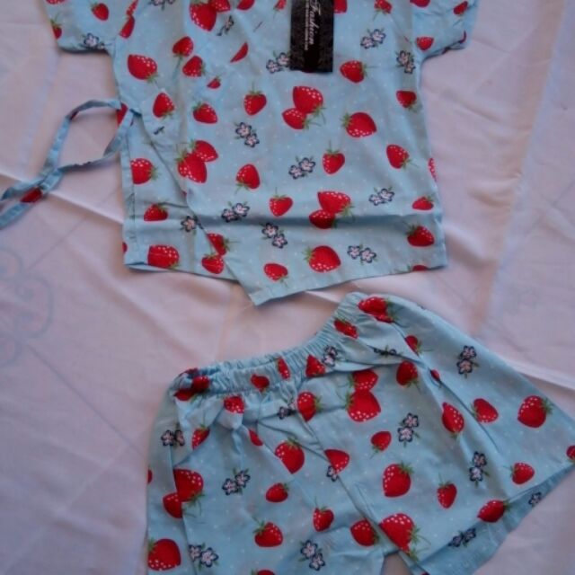 Combo quần áo cho bé 185k