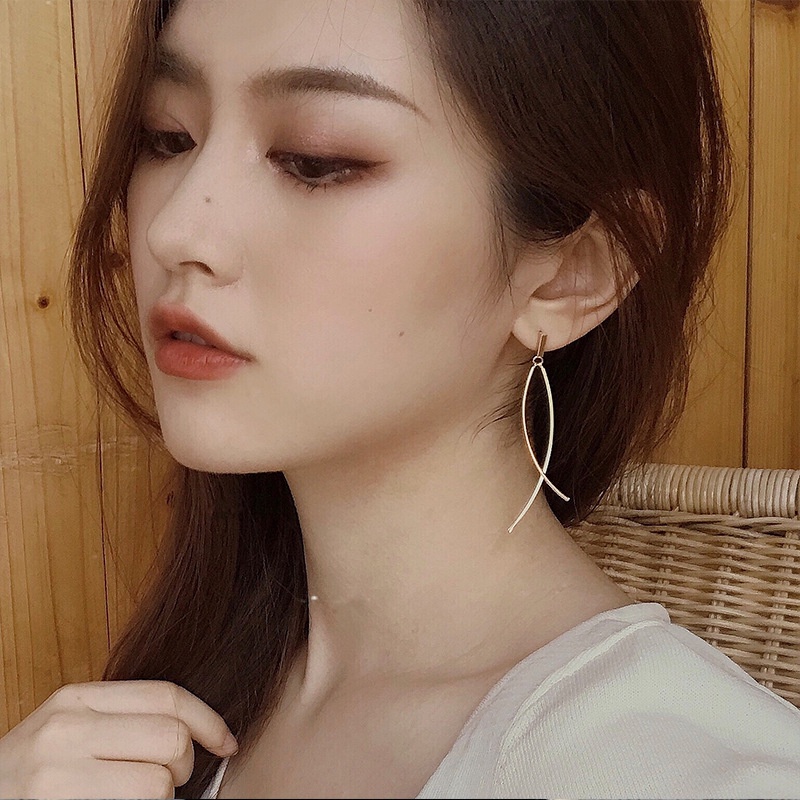 Bông Tai Bạc 925 Dáng Dài Phối Tua Rua Hình Thánh Giá Thanh Lịch Cho Nữ