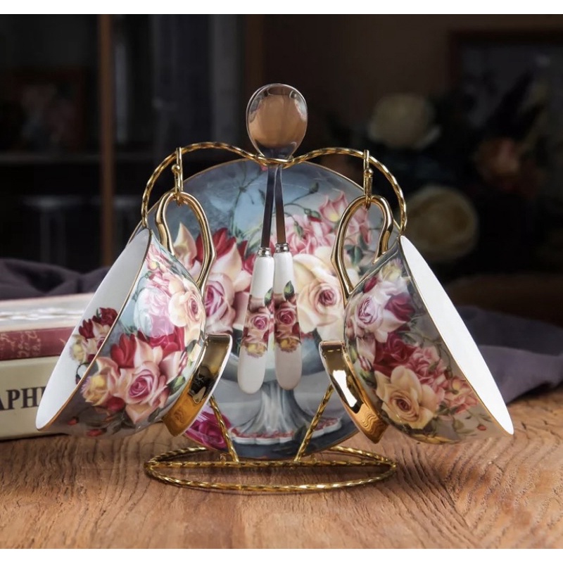 Set trà chiều vintage