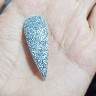 Nhủ rắc móng