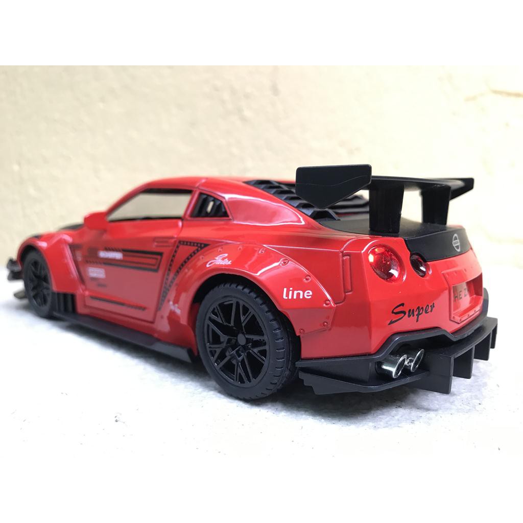 Mô hình xe Ô tô NISSAN GT- R 1:24