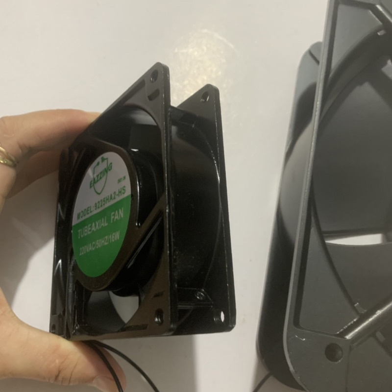 Quạt thông gió hút mùi khói nhà bếp 220v, quạt thông gió nhà vệ sinh hút mùi bếp