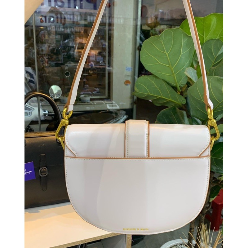 Túi cnk bán nguyệt