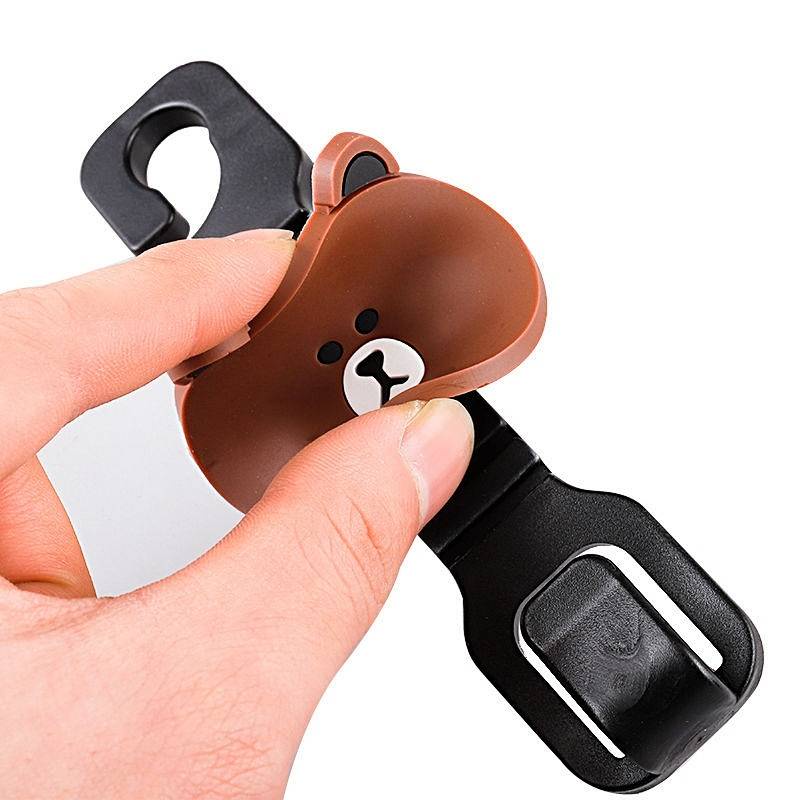 Móc nhỏ gắn xe ô tô hoạt hình nhiều mẫu tùy chọn 1JH2