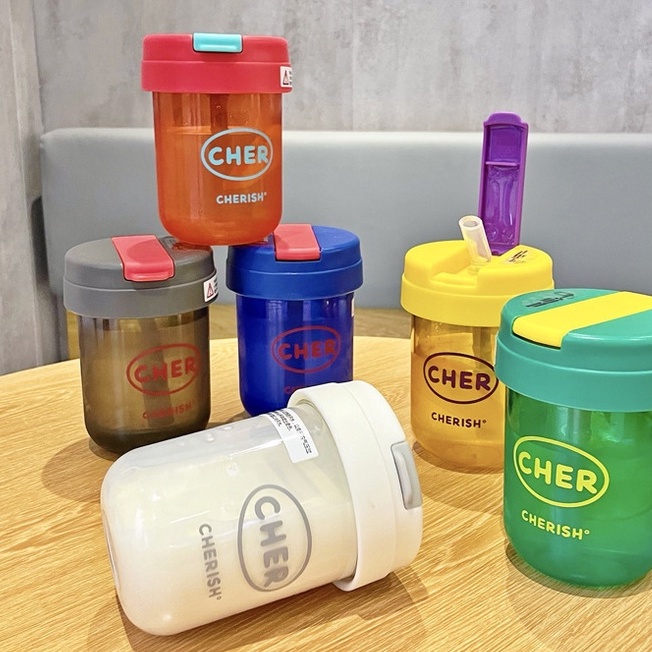 Bình Nước Nhựa 300ML Chống Rơi Có Ống Hút Thiết Kế Dễ Thương Cho Bé