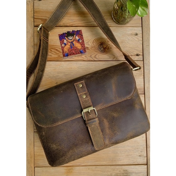 Túi đeo chéo Da bò sáp ngựa điên BF108 Da bò thật thời trang nam