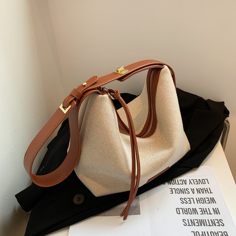 Túi đeo vai IELGY bằng vải canvas màu sắc tương phản sức chứa lớn phong cách thường ngày cho nữ