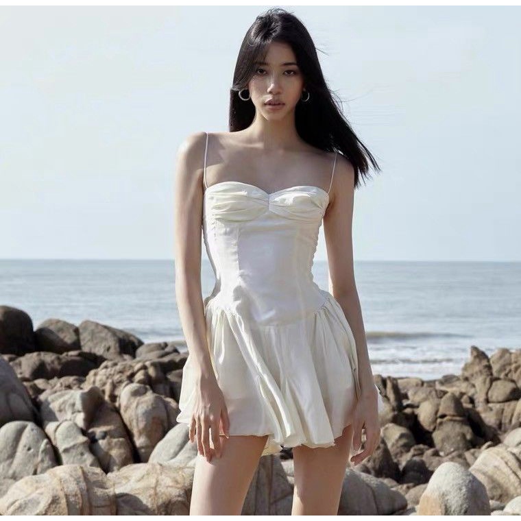 Đầm Hai Dây Ôm Dáng Màu Trơn Phong Cách Việt Nam Niche Niche Mặc Khi Đi Biển