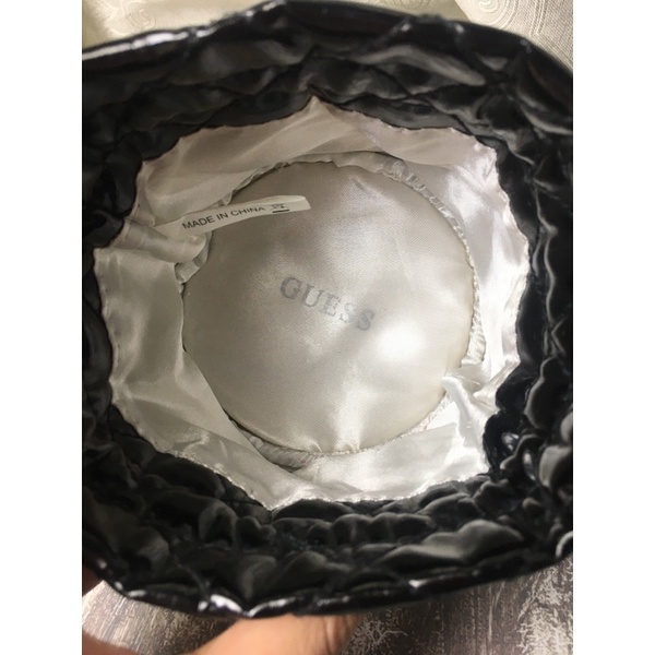 Thanh lý túi nhỏ guess