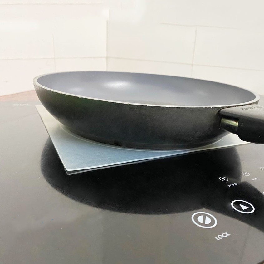 Miếng lót bếp từ silicone Proki cao cấp chống trầy xước mặt kính bếp, chịu lực, giữ vệ sinh, chống cháy xoong nồi