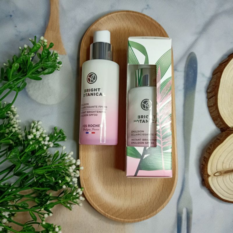 Mẫu mới Sữa dưỡng trắng da Yves Rocher White Botanical Exceptional Youth Emulsion SPF30 PA