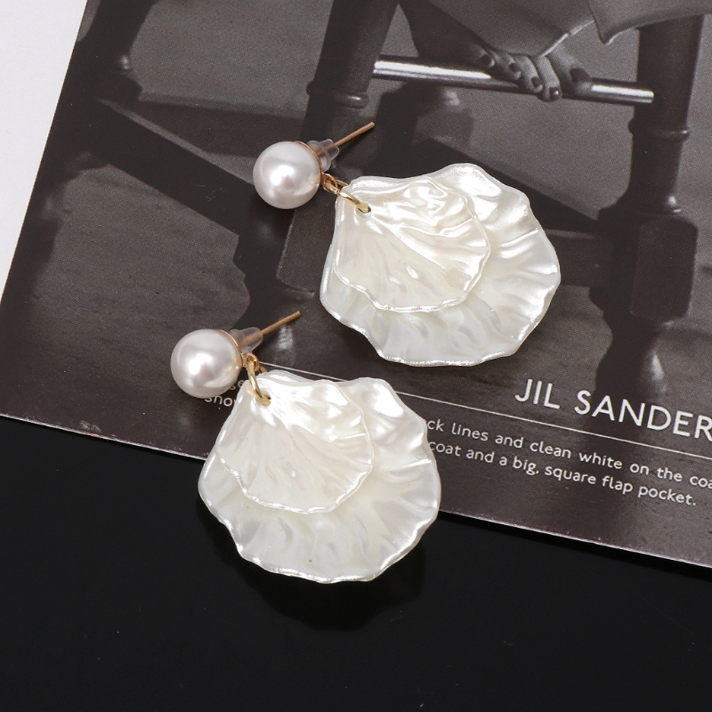 Khuyên tai dáng dài hình vỏ sò độc đáo