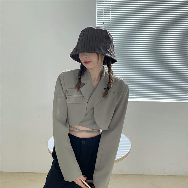 Áo khoác thiết kế dây đan chéo phong cách Hong Kong retro thời trang mùa thu xinh xắn cho nữ sinh