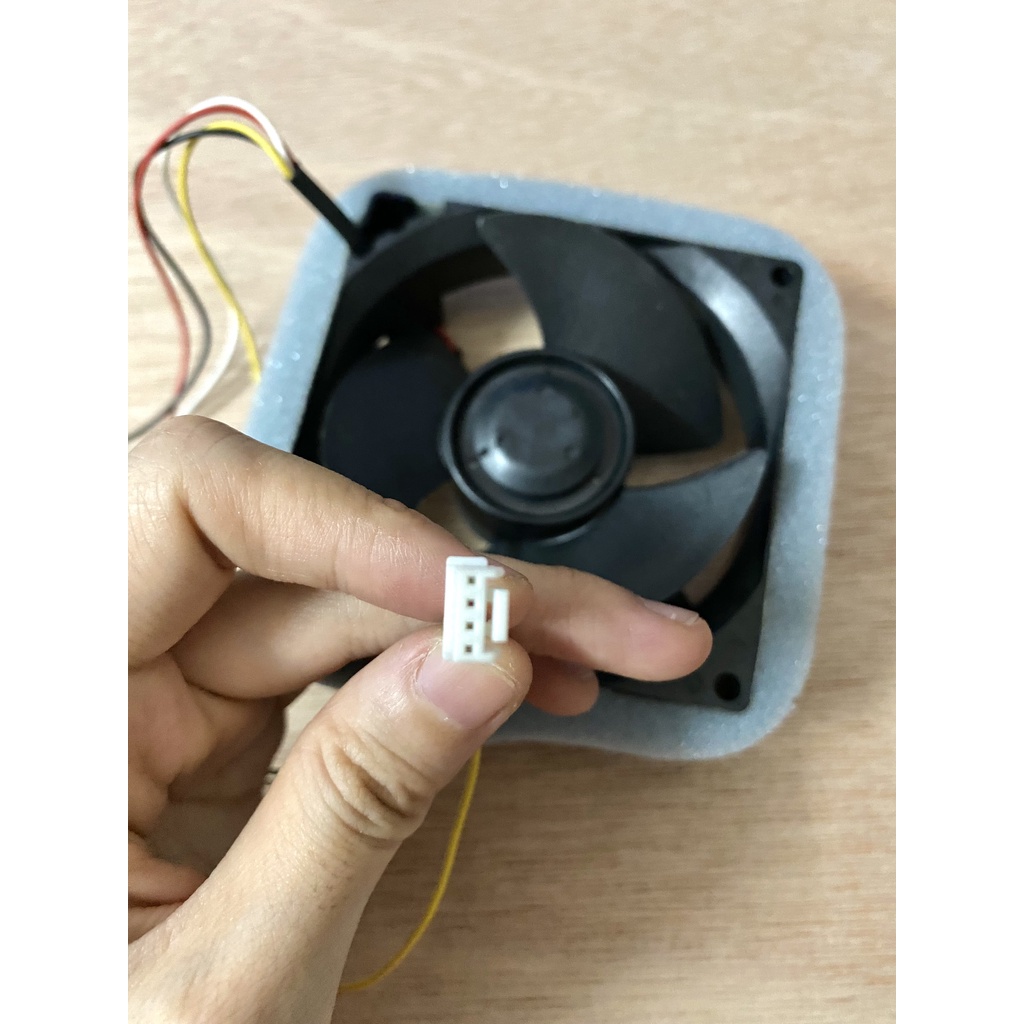 Quạt tủ lạnh Sharp 9*9 DC 12V 4 dây