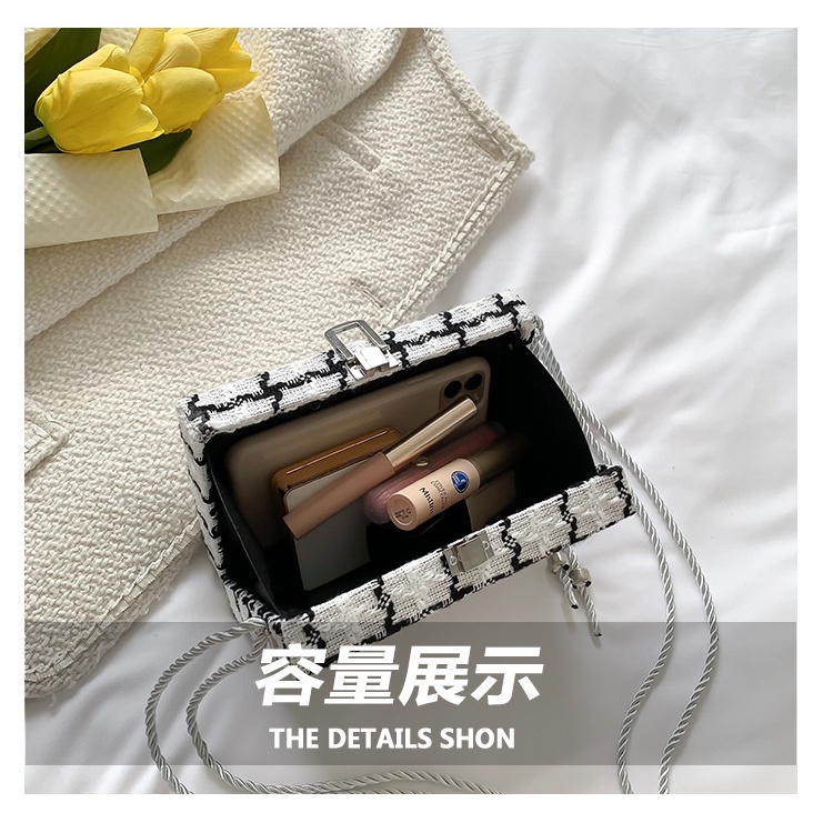 Túi đeo chéo JASMIN NOIR họa tiết sọc caro đơn giản thời trang cho nữ